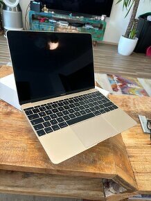 Apple MacBook 12 - rok výroby 2017, zlatý Core i3 - 6