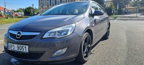 Opel Astra 1.6i - 6