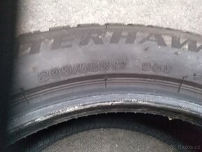 Prodám 2 zimni gumy Firestone 205/55 R17 DOT 3620 - 6