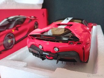 Ferrari SF90 Stradale  A.Fiorano  2020   1:18  Burago - 6