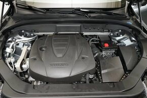 Volvo XC60 D3 Momentum Advanced Edition 2020 - 6