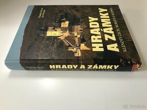 Hrady a zámky : Klenoty Čech, Moravy a Slezska - 6