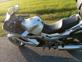 Kawasaki  ZZR1200 - 6