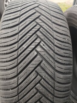 225/50/17 Hankook - 6