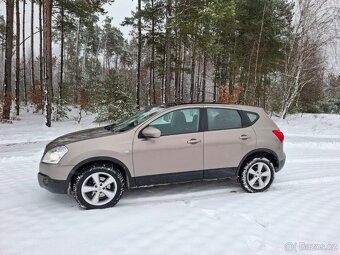 Nissan Qashqai 2.0 benzin PANORAMA - 6