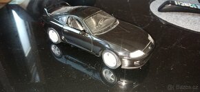 Toyota Supra 1:18 Kyosho - 6