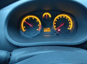 Opel Corsa 1,3 CDTI , 2012 , jede na 3 válce  - 6