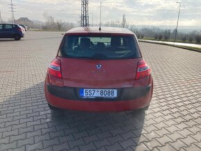 Renault Megane 1.4 Benzín 72 kW - 6