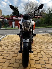 KTM Duke 125 + spoustu náhradních dílů - 6