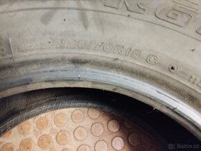 Pneu Bridgestone 225 70 R15C - 6