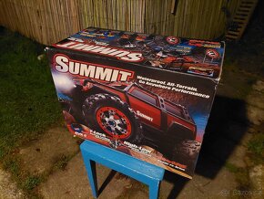 Prodám Traxxas Summit 1/8 , záchranné vozidlo Horské služby - 6