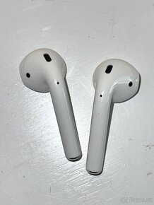 Bezdrátová sluchátka Apple Airpods kompletní balení - 6