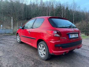 Peugeot 206+ 1.1 benzin 44kw - 6