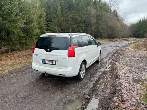 Peugeot 5008 Exclusive kůže, navi, 2x TV, xenony, 7x míst - 6