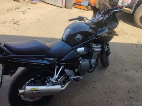 Suzuki Bandit 600S - 6