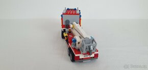 LEGO City 60111 Zásahové hasičské auto - 6