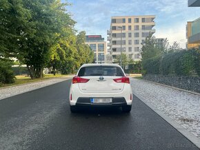 Toyota Auris Hatchback Hybrid 1,8 - 6