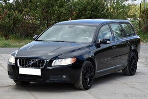 Volvo V70 2.4 D5 MOMENTUM A/T,NAVI,KŮŽE,DKLIMA,TEMP,PDC,AL17 - 6