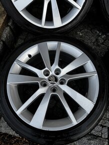 5x100 R17 215/40 - 6