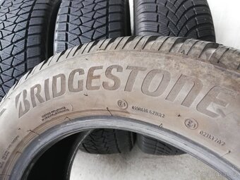 215/60 r17 zimní pneumatiky Bridgestone 7mm - 6