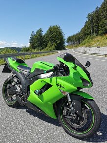 Kawasaki Ninja ZX-6R - 6