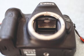 Canon 6D + peak design popruh, originální balení - 6