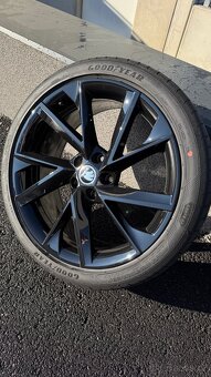 5x112 r19 Škoda Vega - 6