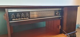 Staré radio s gramofonem Philips 22rf 825 - 6