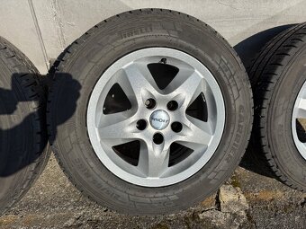 VW Transporter Multivan T5-Alu sada pneu PIRELLI 215/65/16C - 6