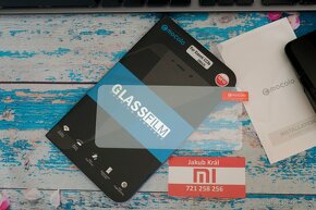 Tvrzené sklo pro starší Xiaomi / Redmi - 6