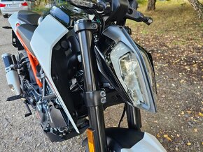 KTM 125 Duke r.v. 2017 - 6