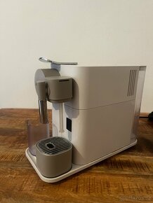 DeLonghi EN500.W Nespresso Lattissima One - 6