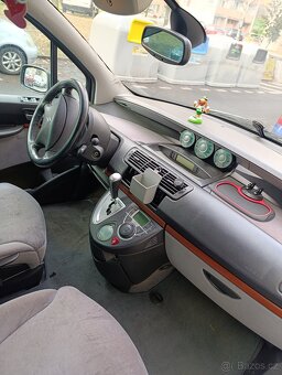 Prodám Citroen C8 2.0 16 V benzín automat - 6