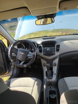 Chevrolet Cruze 1.6, 83 kW, 2009 - 6