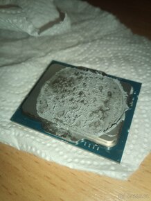 Intel i3 12100F - 6