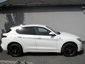 Alfa Romeo Stelvio 2.9 Tw-Turbo V6 Quadrifoglio 1.188.888Kč - 6