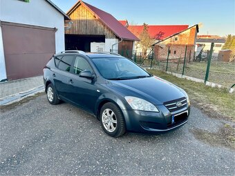 KIA Ceed Combi 1.6 CRDi = 85kW r.v 2009 - 6