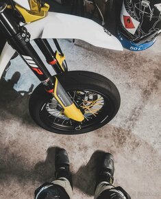 Husqvarna 701 supermoto - 6