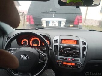 Prodám Kia ceed sw 1.6crdi - 6