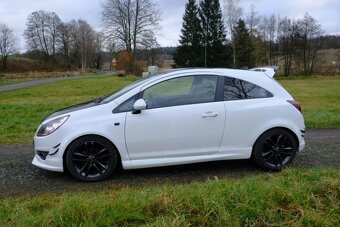 Opel Corsa D 1.4 OPC Line 64kw 2010 - 6