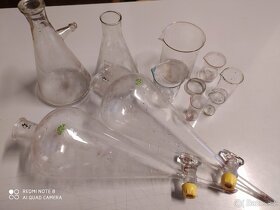 Chemikálie, sklo a potreby pro chemiky, foto potřeby - 6