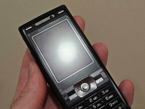 Sony Ericsson K800i - 6