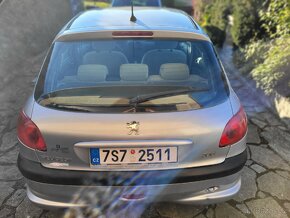 Peugeot 206 1,4 benzín 55kw automat - 6