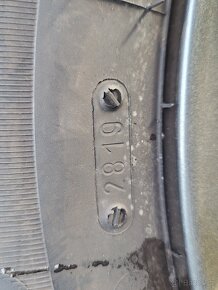 Prodám zimní sadu pneu 195/65R15 ET45, 5x112 - 6