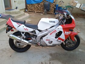 Yamaha yzf 600 Genesis - 6