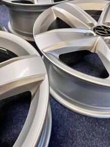 5x112 R17 originál alu disky Volkswagen Tiguan ET38 - 6