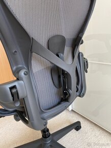 Kancelářská židle Herman Miller Aeron B PC 43000,- NOVÁ - 6