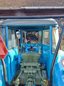 Prodám kulatou kabinu + rám zetor 4011 - 6