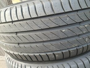 205/55/17  2 ks Letní pneu Michelin 91V-7mm dot 22 - 6