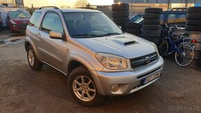 Toyota RAV 4    4x4 - 6